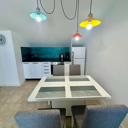 Modern One-bedroom By Menada Апартамент