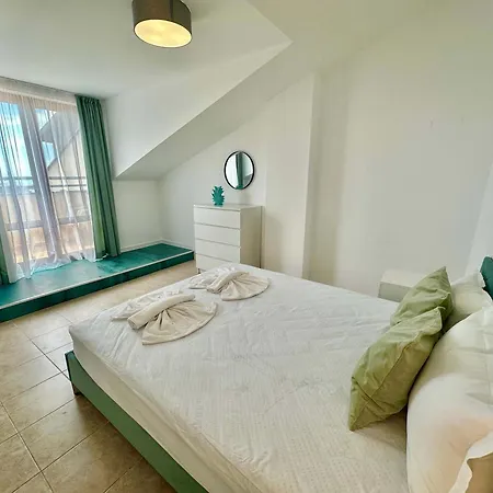 Modern One-bedroom By Menada *